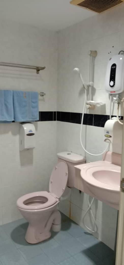 G Six Hotel Sitiawan Εξωτερικό φωτογραφία