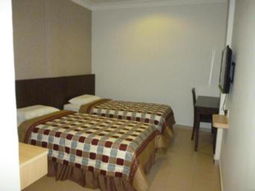 G Six Hotel Sitiawan Εξωτερικό φωτογραφία