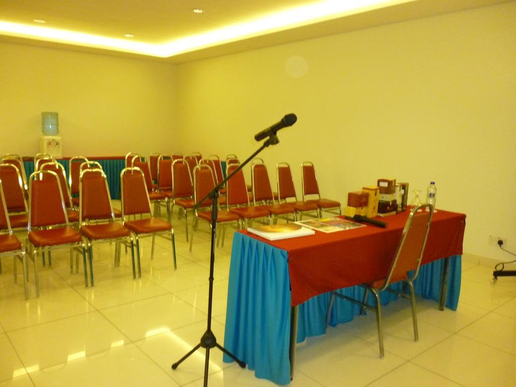 G Six Hotel Sitiawan Εξωτερικό φωτογραφία